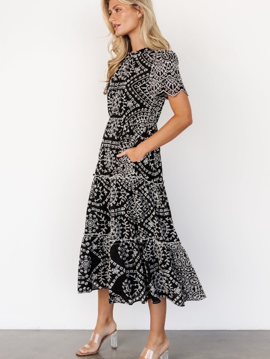 Baltic Born Mirabel Eyelet Midi Dress | Black + White Size 3XL3XL - Picture 3 of 5